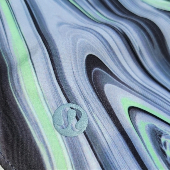 Lululemon Hotty Hot High-Rise Short 4" Special Edition Paint Glide Warp Multi 4 - Picture 5 of 14